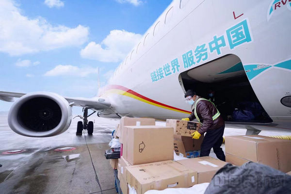 “落地即配送”新突破 三峡机场物流公司创新推出装卸延伸服务产品